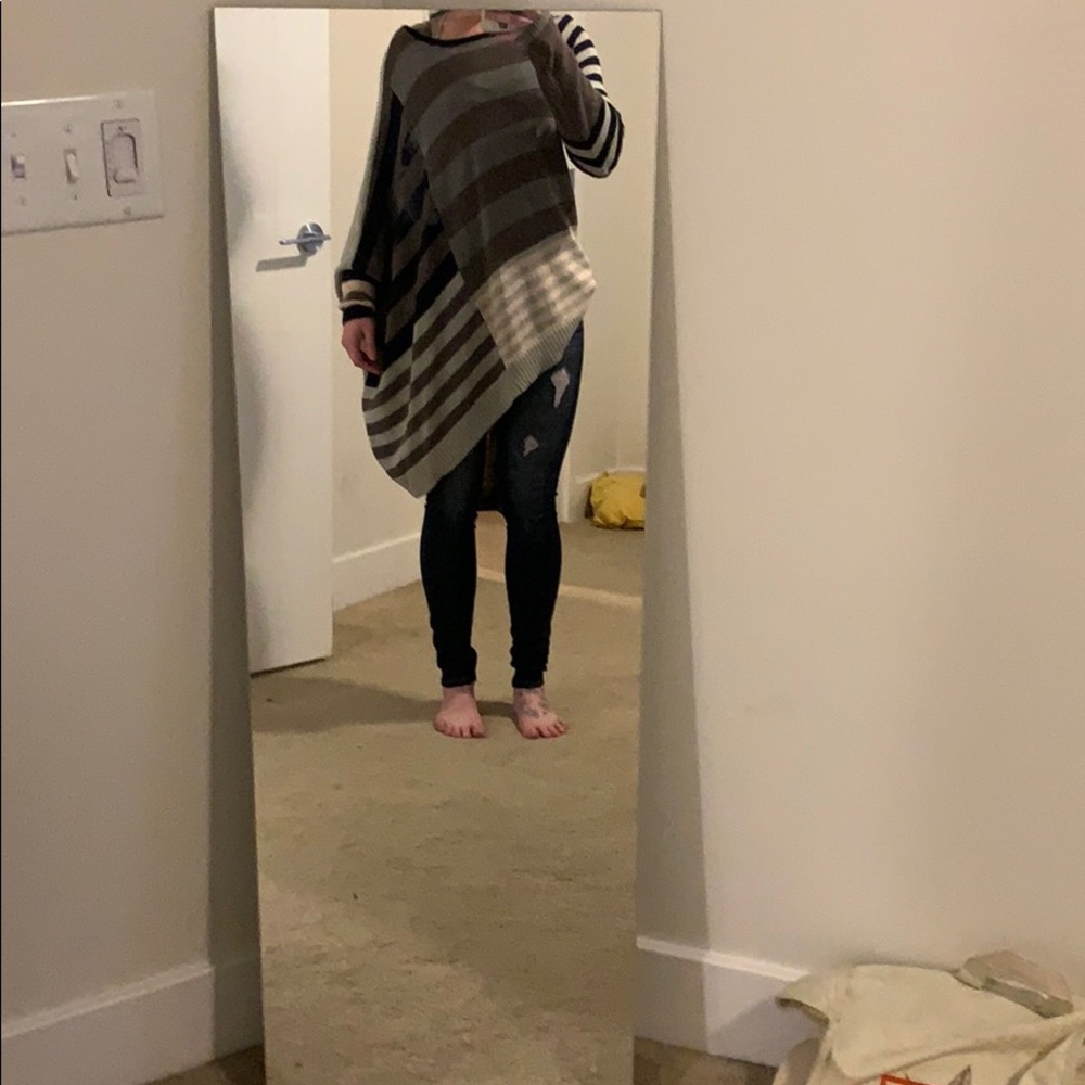 Slouchy A symmetrical Sweater